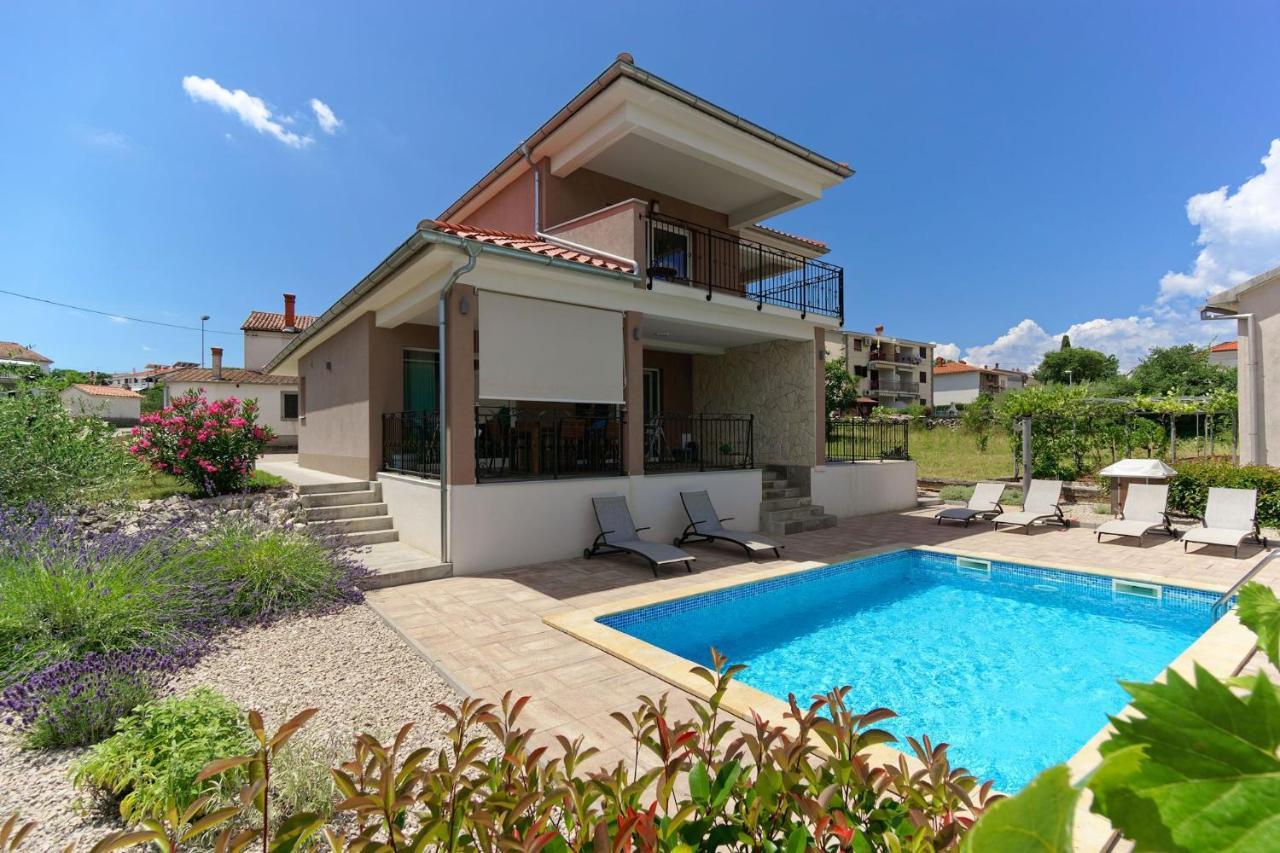 Villa Nerium Malinska Esterno foto