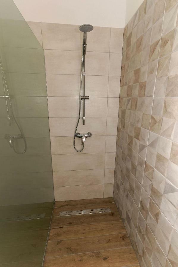 Villa Nerium Malinska Esterno foto